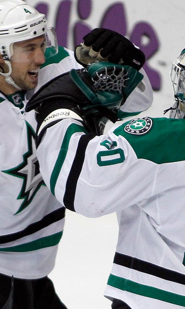 Stars kick off road trip with solid win in Anaheim